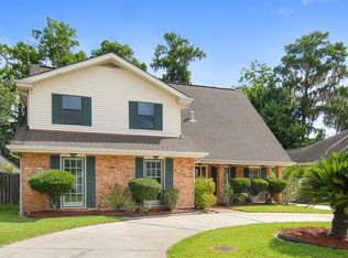 11 Greenwood Dr, Destrehan, LA 70047