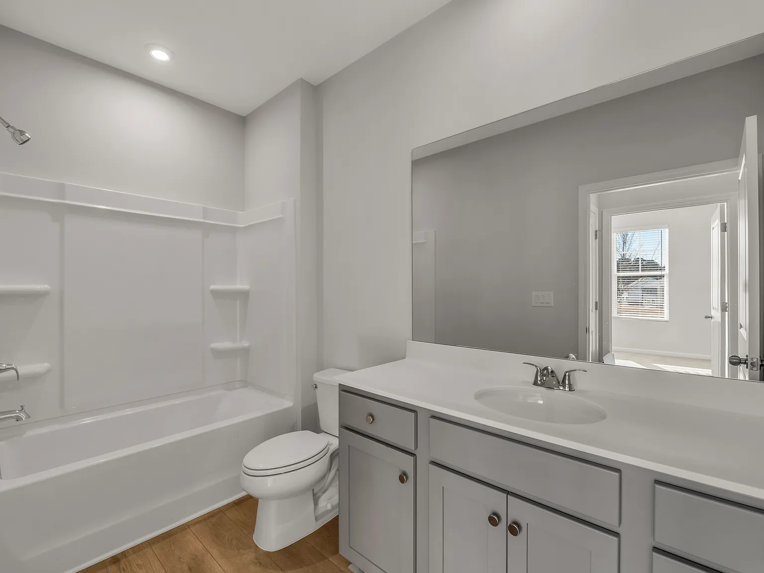 4 bed, 2729 sqft, $3,000 — Photo 3