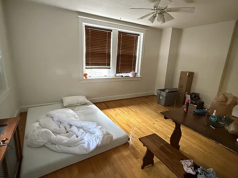 210 Drummond Pl — Photo 10