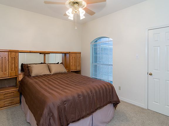 5th image of 2106 Middle Creek Blvd