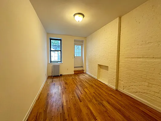 Rented by City Connections Realty | media 1