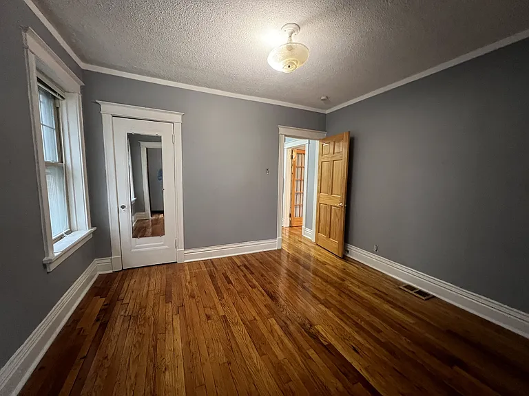 6261 Clemens Ave — Photo 9