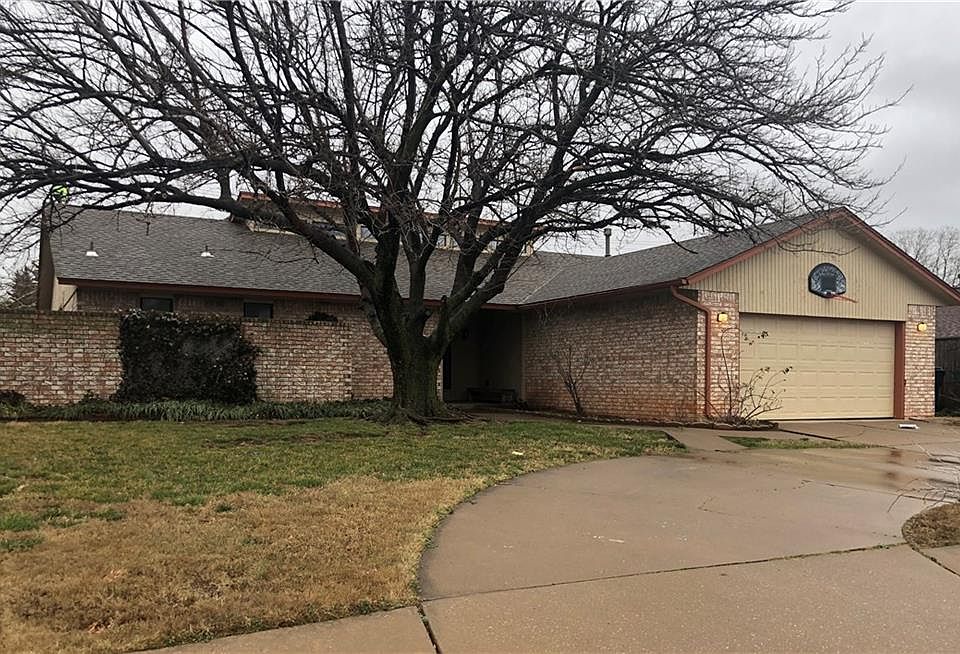 1st image of 1009 SW 112th St