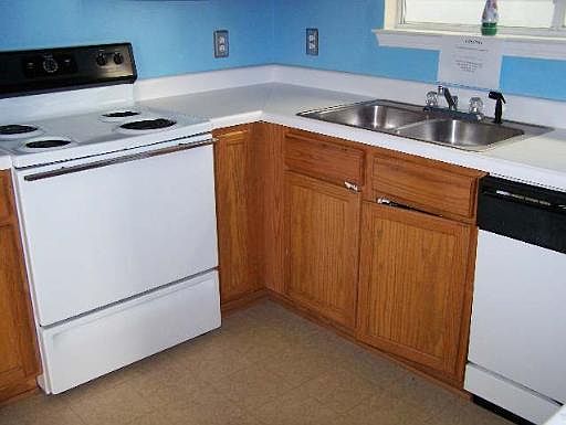 5th image of 2711 CROWN HOLLOW #3
