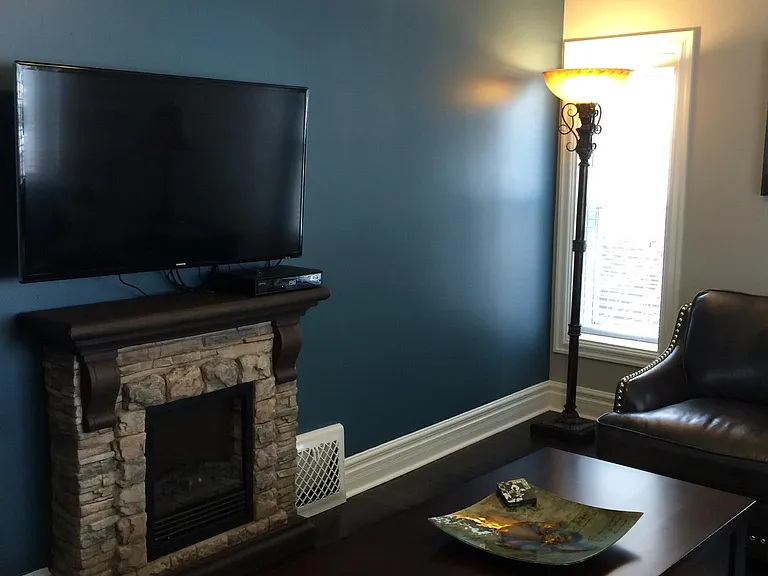 223 Phillips Pl — Photo 5