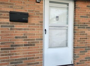 21846 River Oaks Dr #D5, Cleveland, OH 44116