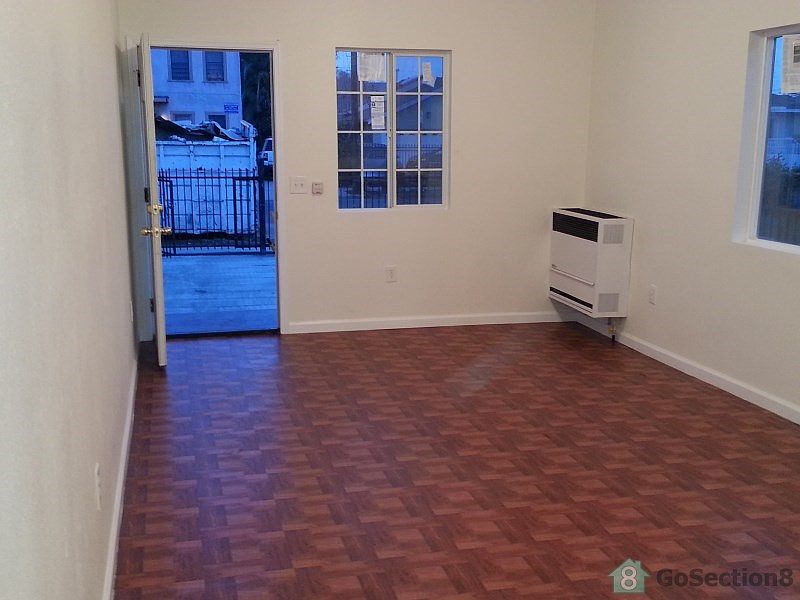 2nd image of 1625 W 37th St