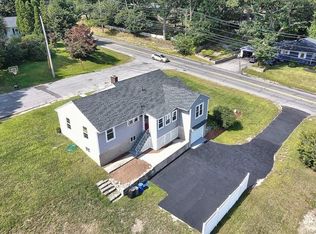 2 Oak Knoll Rd, Methuen, MA 01844