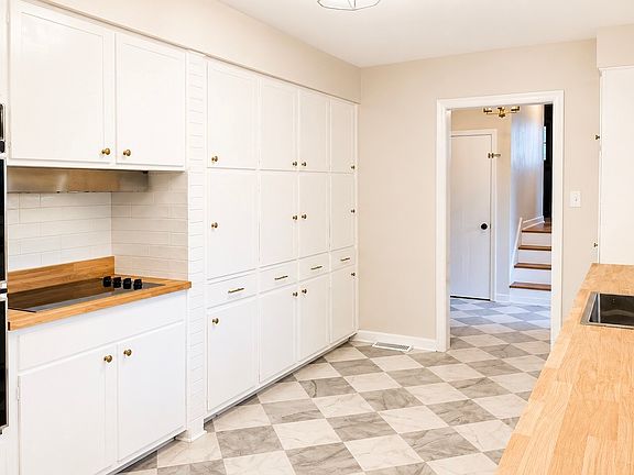4th image of 3045 Biltmore Ave