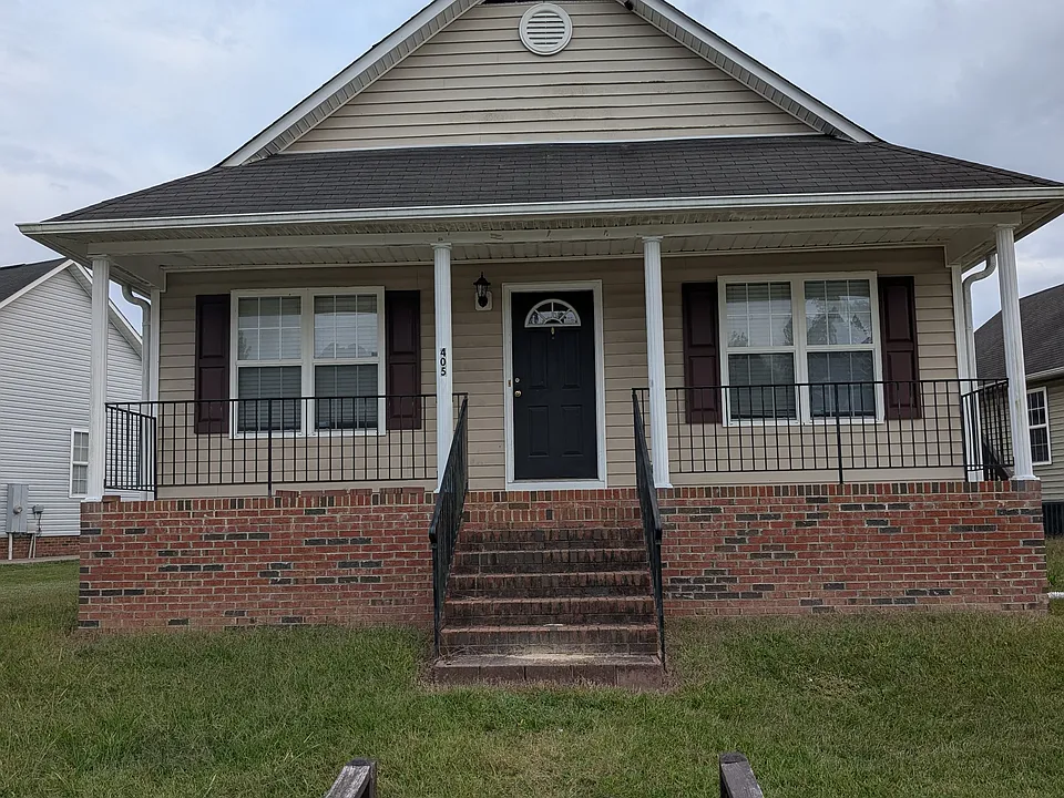 405 Anna St