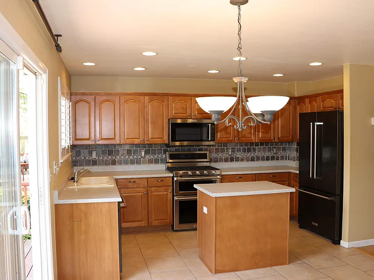 10318 Rotherwood Cir — Photo 5