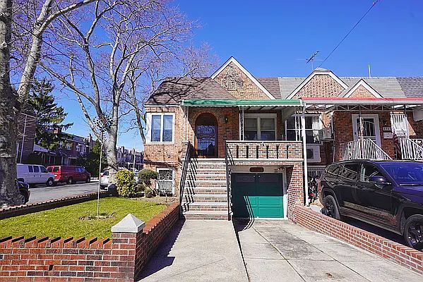 1st image of 2701 Avenue W