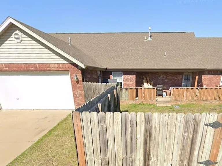 667 N Meadowlands Dr — Photo 9
