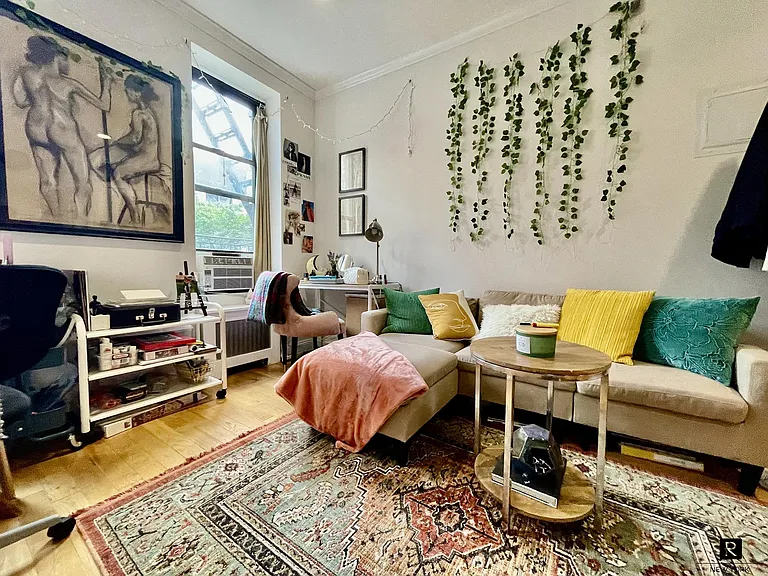 325 E 90th St #4FE — Photo 1