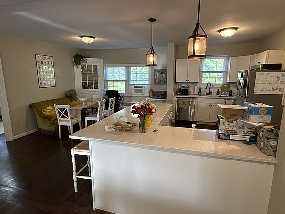 2nd image of 3536 Stettinius Ave #5
