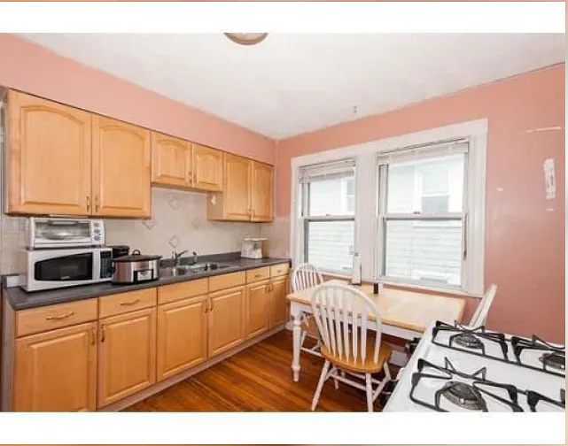 34 Chetwynd Rd #1 — Photo 5