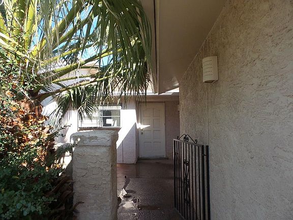 2nd image of 1791 Villa Santos Cir