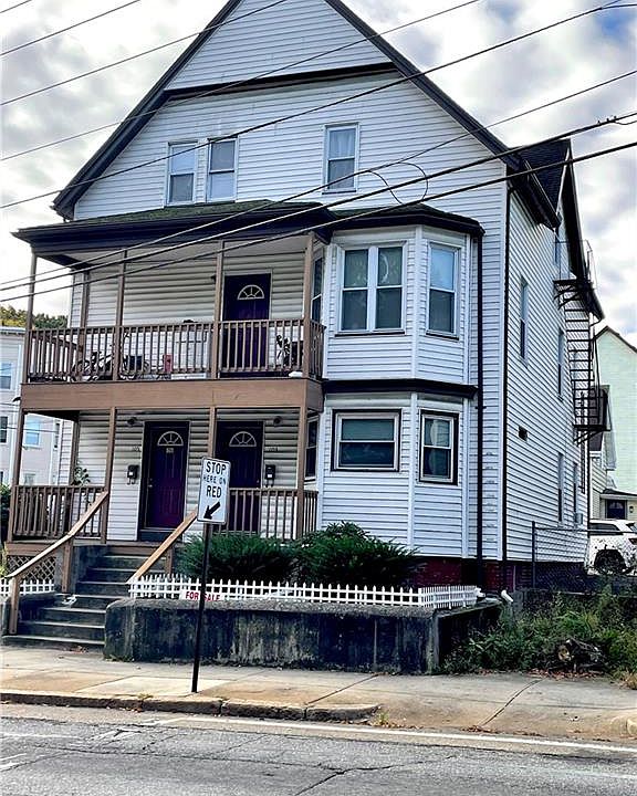 103 Hamlet Ave Woonsocket RI Zillow