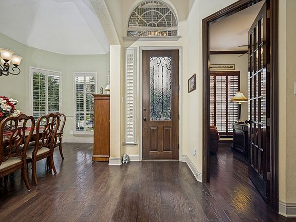 5th image of 2415 Strathfield Ln