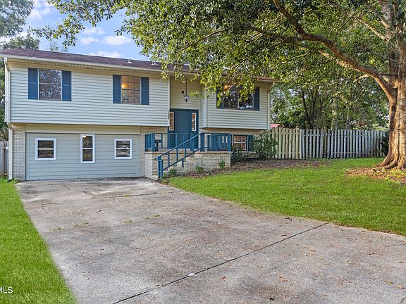 2nd image of 11095 W Dogwood Dr