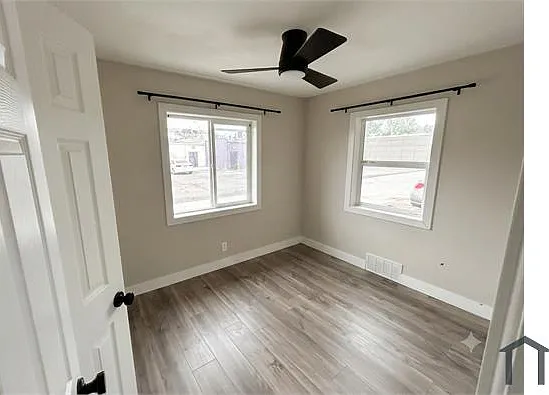 1464 Elmira St — Photo 5
