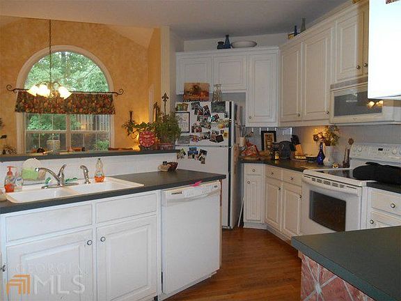 3rd image of 2757 Brook Forest Dr