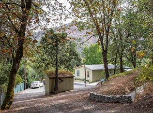 8831 N Star Ln, Rogue River, OR 97537
