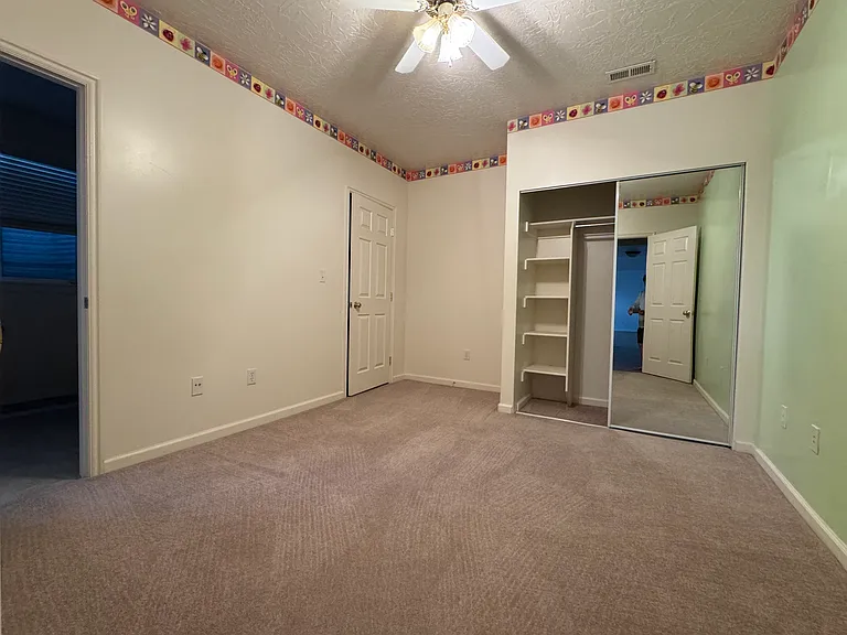 4047 W Hollandia Ln — Photo 12