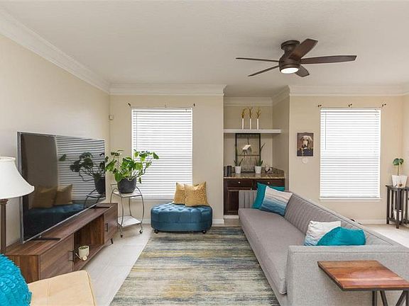 5th image of 18025 Villa Creek Dr #18025