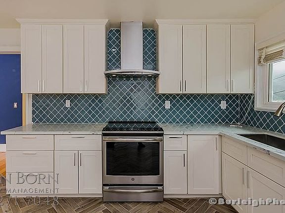 4th image of 1127 Manzanita Dr