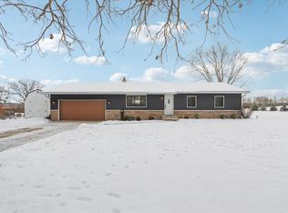 402 Schwantz Road, Pardeeville, WI 53954