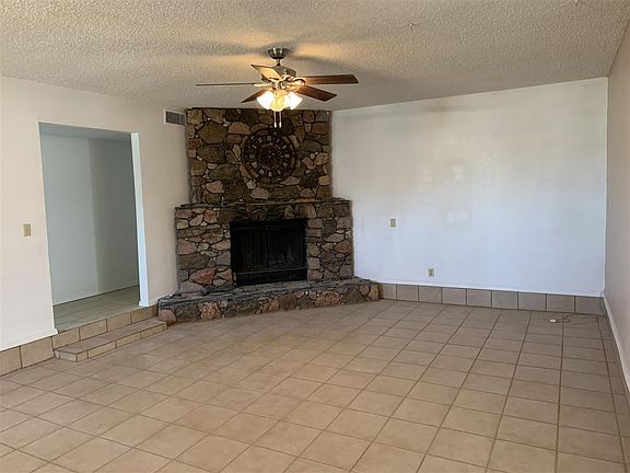 2nd image of 2891 W Patricia Ln