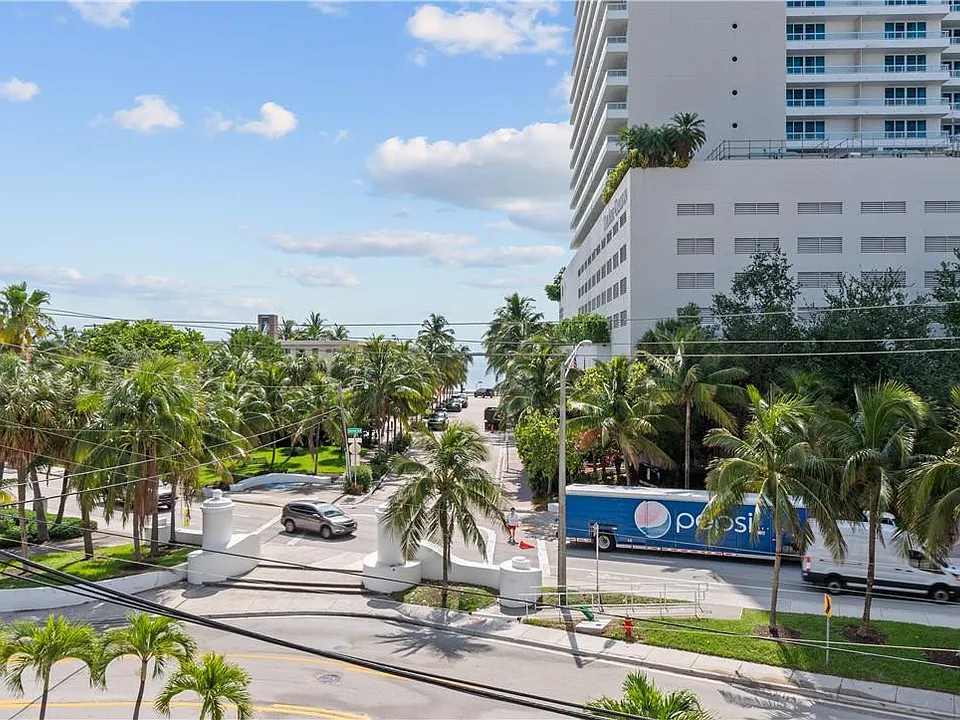 95 N Birch Rd #405