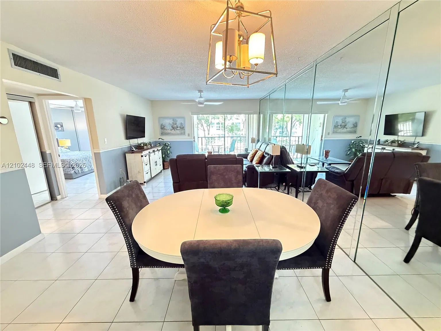 Le Cartier Condo — Photo 2