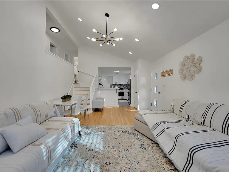 1317 Ferndale Ave — Photo 4