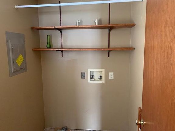 5th image of 108 Durham St