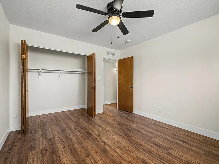 5133 W McNeil St — Photo 16