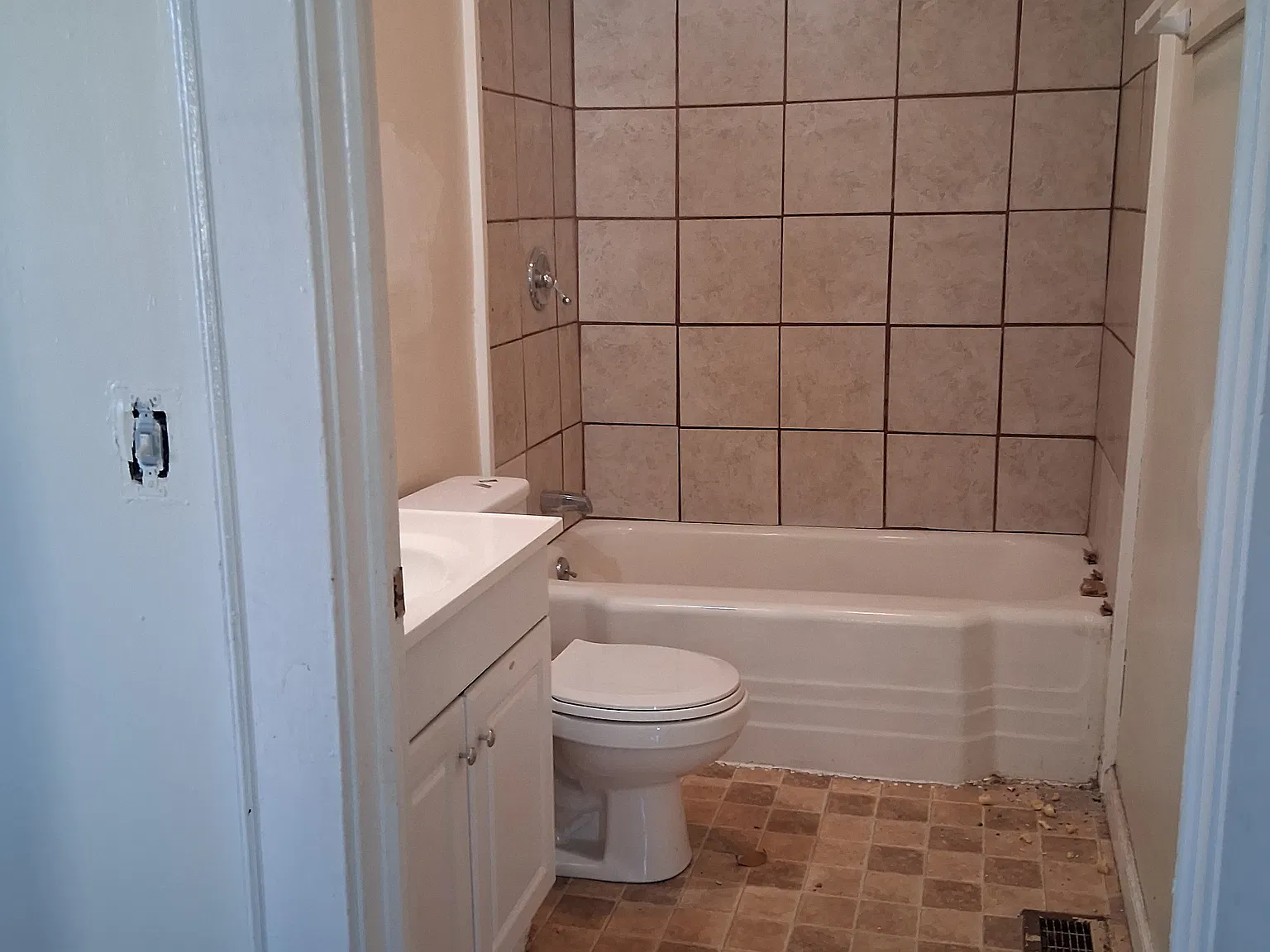 3 bed, 1150 sqft, $1,500 — Photo 4