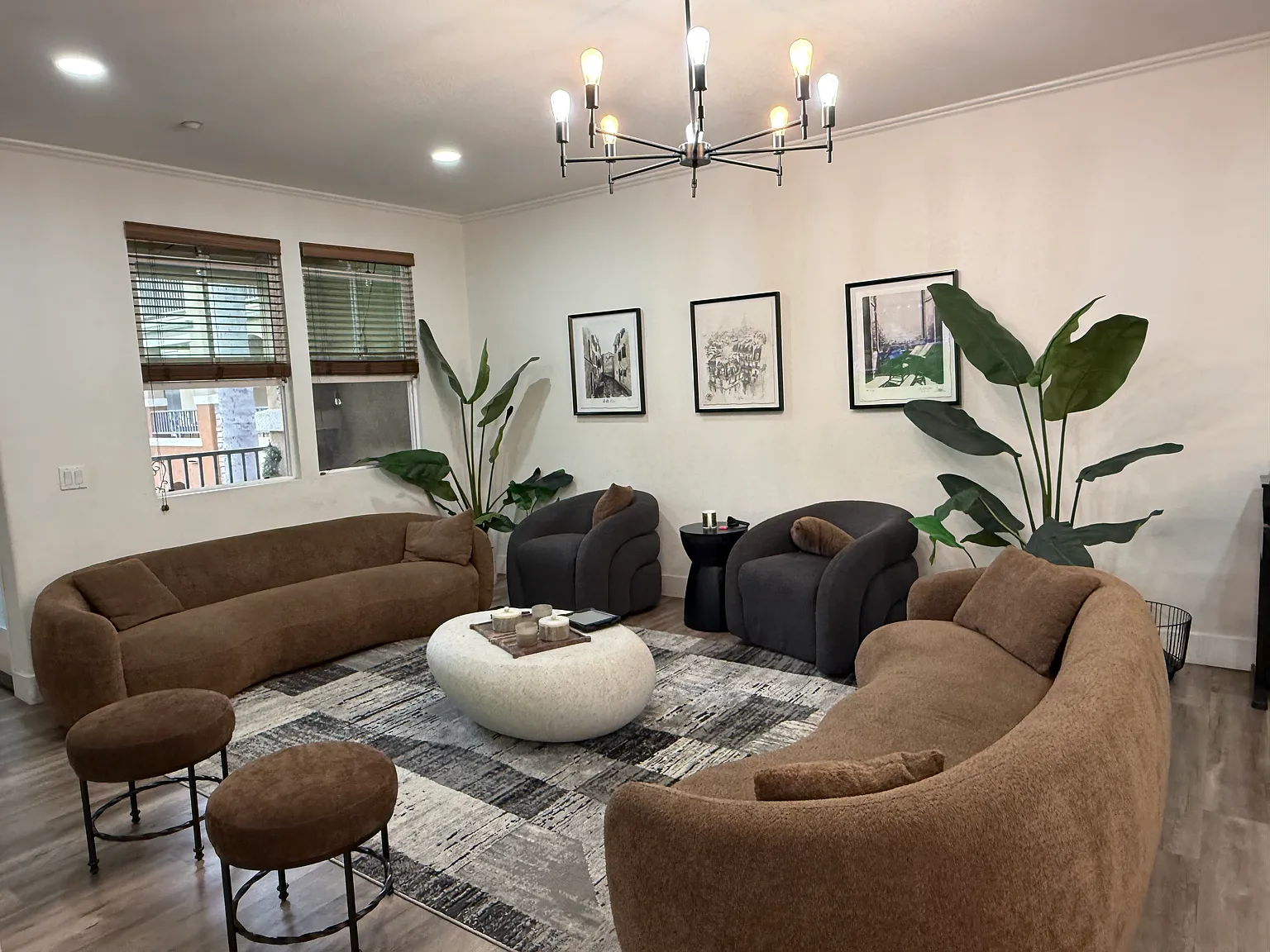 3 bed, 3.5 bath, 1587 sqft, $4,495 — Photo 3