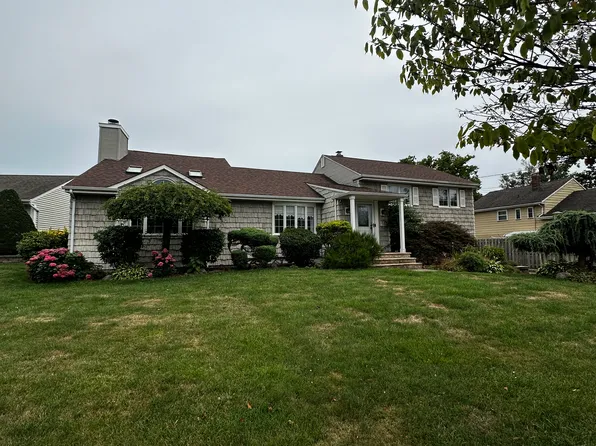 1 Kent Cir, Linden, NJ 07036