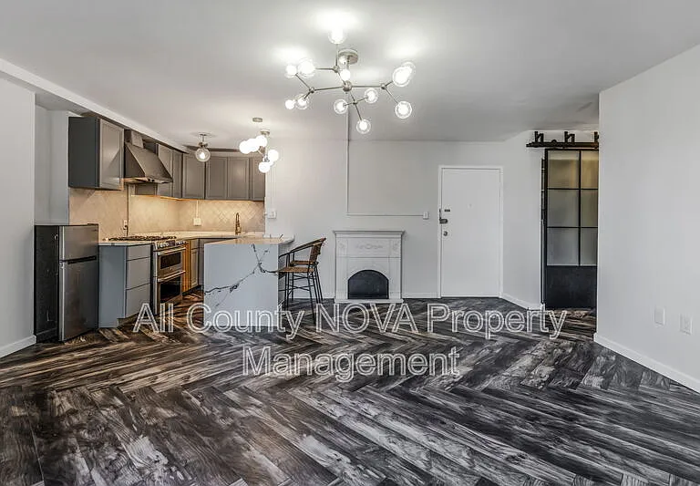 922 24th St NW #321 — Photo 13