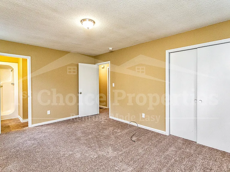5849 Janet Dr — Photo 17