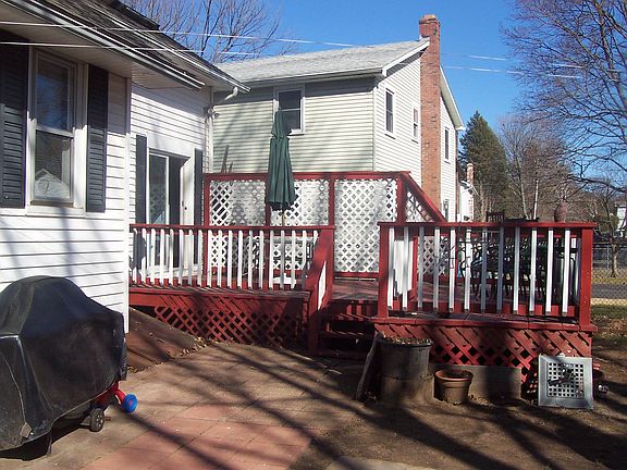 Great deck in the back