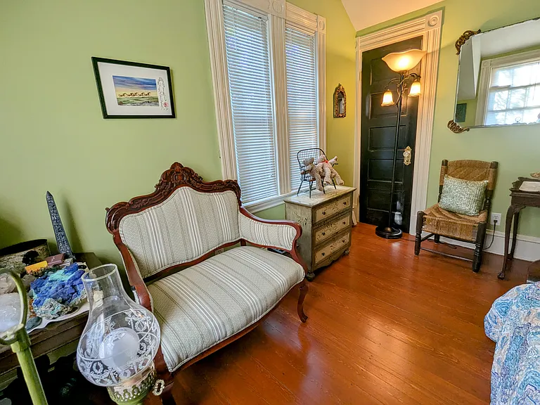 14 Highland Ave — Photo 36