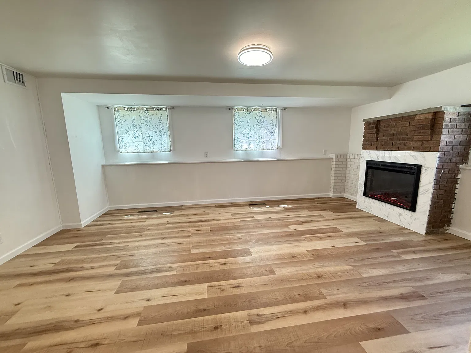 4 bed, 1584 sqft, $2,950 — Photo 3
