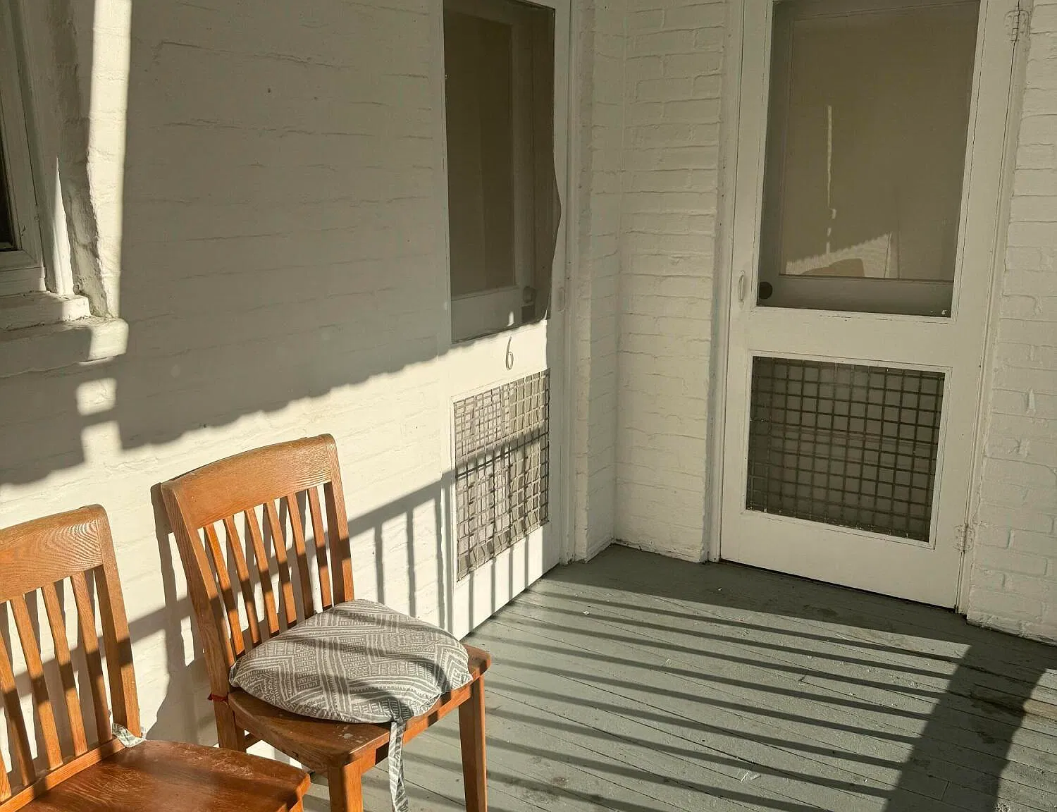 1 bed, 1.0 bath, 800 sqft, $800 — Photo 2