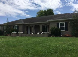 10433 Tecumseh Dr, Newburgh, IN 47630