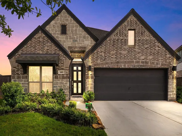 26102 Herschel Heights Ln, Richmond, TX 77406