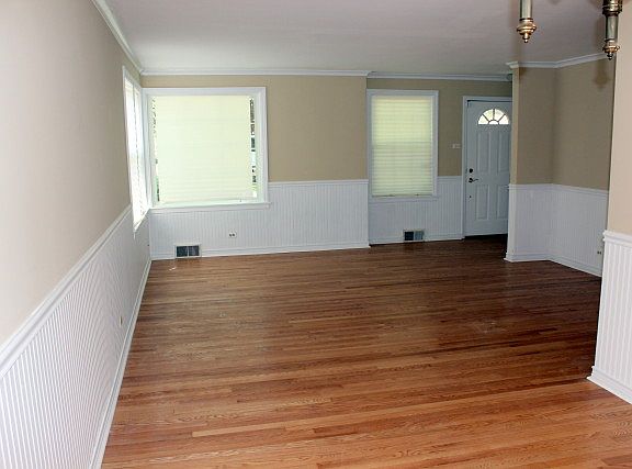 2nd image of 1837 Newcastle Ave