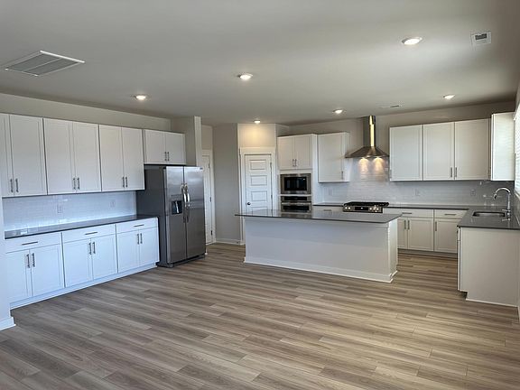 2nd image of 807 Westchester Cir